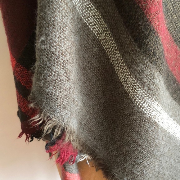 Acrylic Blanket Wrap Shawl Light Throw 51” Square - Picture 4 of 10